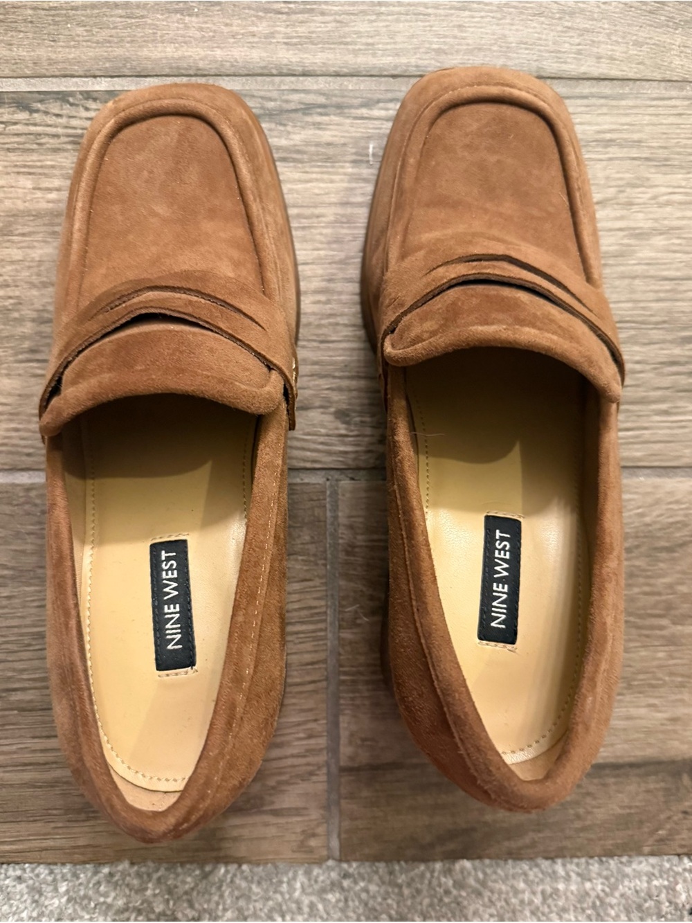 Pristine Nine West Chesnut/Lt Br Suede Penny Loafers, 7.5. 2 inch heel. COMFY!